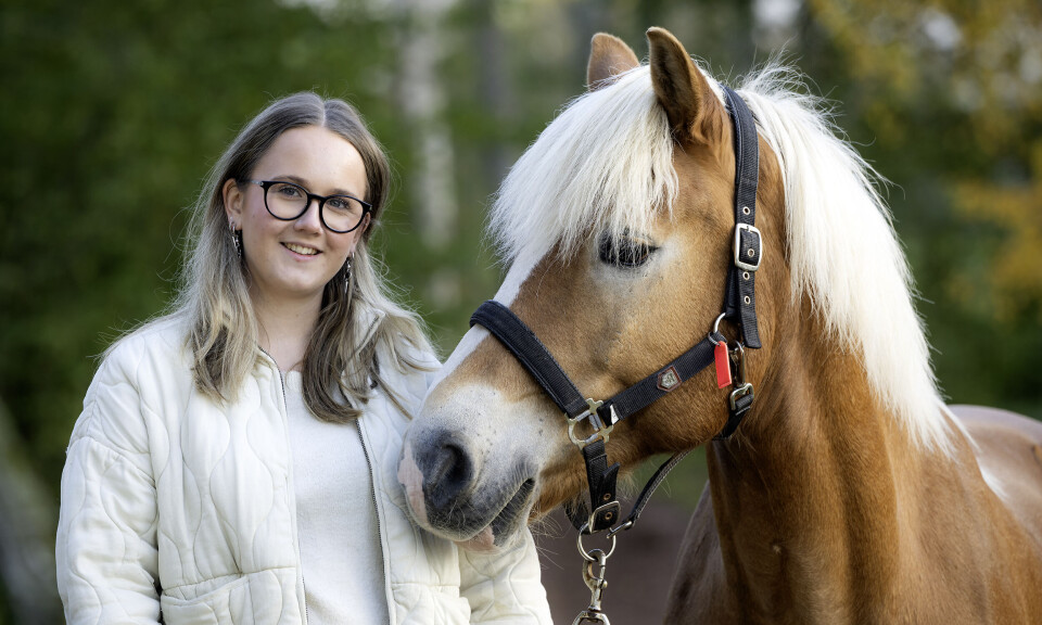 Leia rider på Sleipner och gillar att dansa