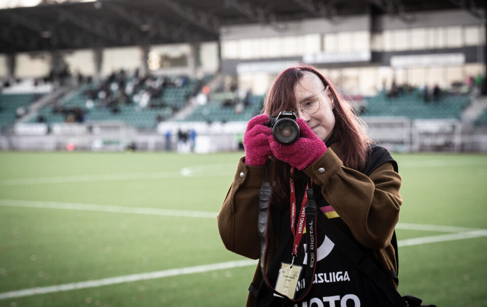Möt supportern som följer laget genom linsen