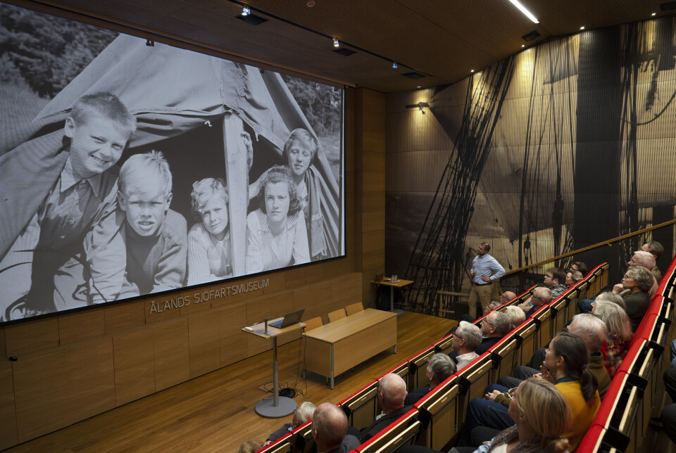 Digitalt bildarkiv invigt – 60.000 Ålandsbilder bevaras för framtiden