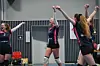 Volley, volleyboll, JIK, Jomala IK *** Local Caption *** @Bildtext:Stina Lindstam och hennes lagkamrater vann det ack så viktiga toppmötet mot Stockholms Vingar B. Det med klara siffror.@Normal:Foto: Daniel Eriksson
