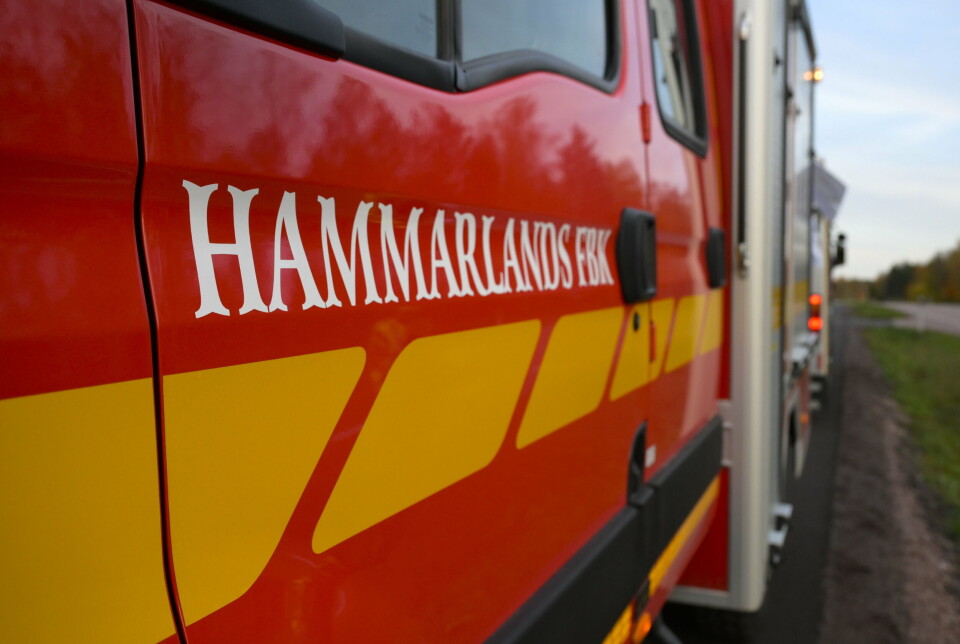 Två till sjukhus efter stugbrand