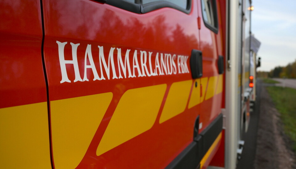 Två till sjukhus efter stugbrand
