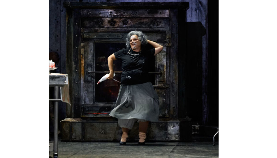 Dan Karlström som Häxan i Engelbert Humperdincks opera ”Hans och Greta”.