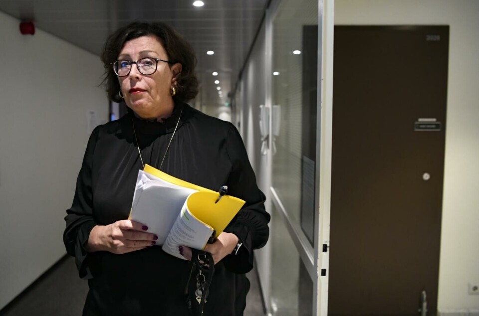 Lantrådet Veronica Thörnroos säger att hon fortfarande är besviken på Christian Wikström och att hon inte vill prata med honom förrän irritationen har lagt sig. Veronica Thörnroos lantråd