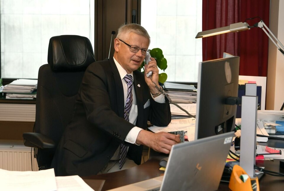 Vice lantrådet Harry Jansson (C) väntar på svar från Helsingfors om hur förslaget till den nya självstyrelselagen sist och slutligen ska se ut – och om det alls finns förutsättningar för en ny lag under den här mandatperioden.