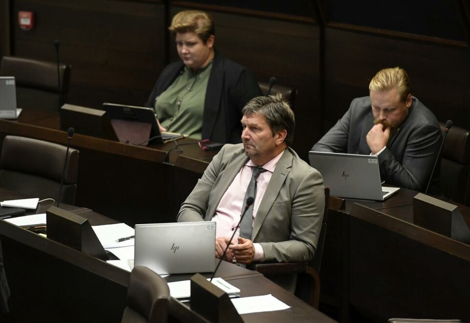 John Holmberg samt partikollegorna Ingrid Zetterman och Simon Påvals.
