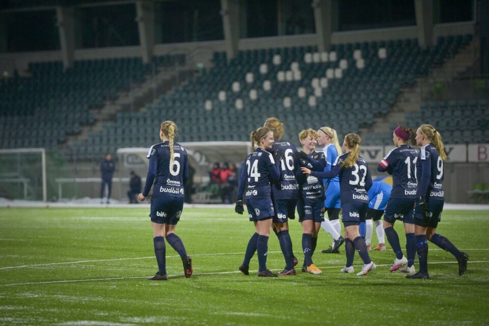 I dagsläget har Åland United endast 15 kontrakterade A-lagsspelare. Men ännu ska ytterligare två nyförvärv in innan truppen spikas. Foto: Hülya Tokur-Ehres