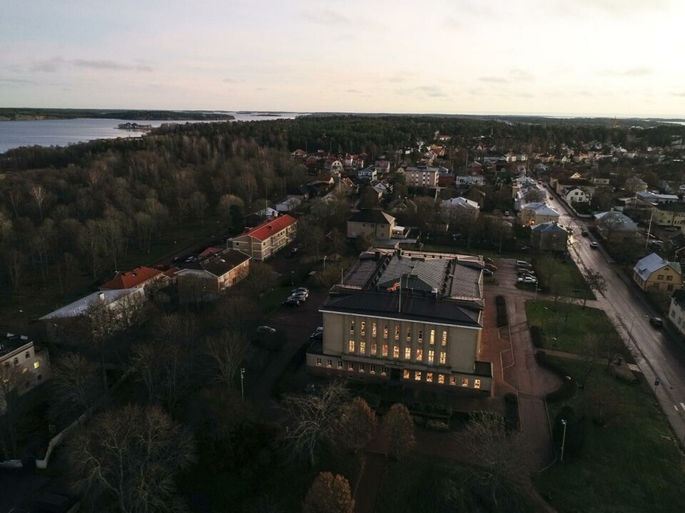Knappt 130.000 plus jämfört med 5,7 miljoner euro minus blev det för Mariehamns stad.
