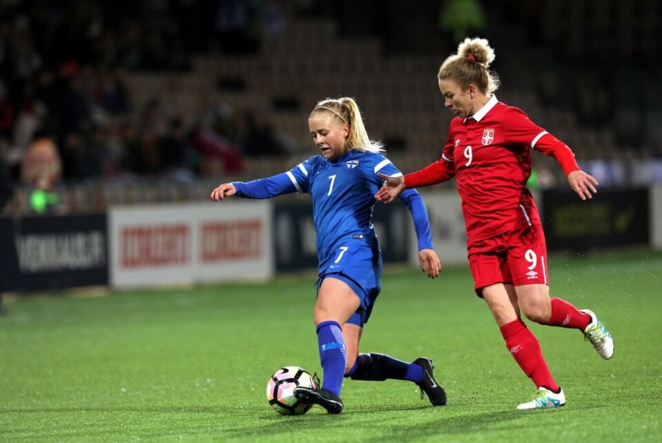 Adelina Engman är tillbaka i landslaget igen – som spelar viktig EM-kvalmatch borta mot Skottland den 1 december. Foto: Juha Tamminen