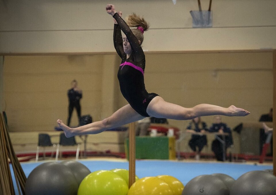 Frida Eriksson lyckades bärga fyra guld i lördagens nationella klasstävlingar – i mångkamp, hopp, barr och bom. Foto: Daniel Eriksson