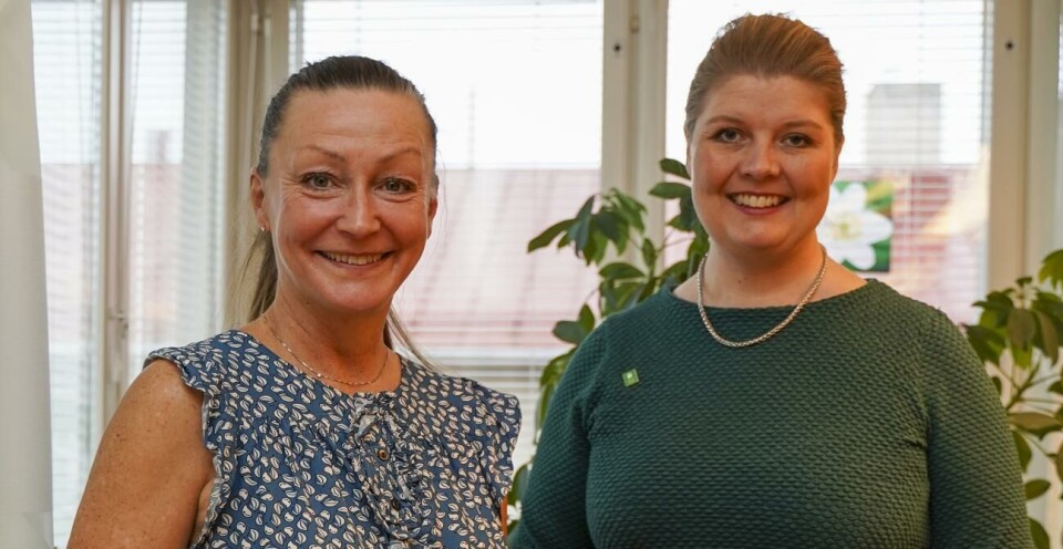 Stadshuset slår upp portarna för gala den 14 december. Petronella Wester är konstnärlig ledare, här tillsammans med Folkhälsans organisationssekreterare Alexandra Walk-Liljeroos. Petronella Wester och Alexandra Walk-Liljeroos.