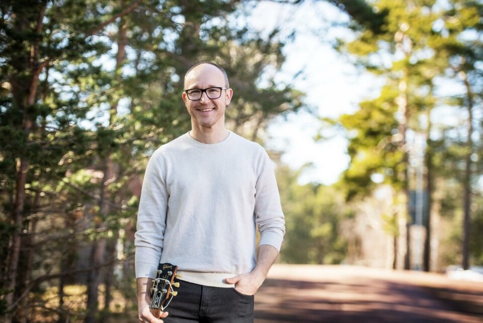 Tony har många strängar på sin lyra – och fler ska det bli Tony Törnqvist