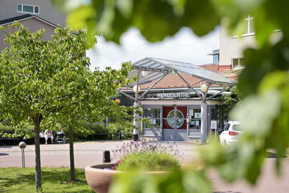 Fastigheternas skick stor punkt vid ÅHS-möte Redan nästa vecka kan man vänta sig en liten minskning i kötiderna till hälsocentralen i Mariehamn. Detta eftersom Godby hälsocentral öppnar då efter fem veckors stängning.@Foto:Jacob Saurén