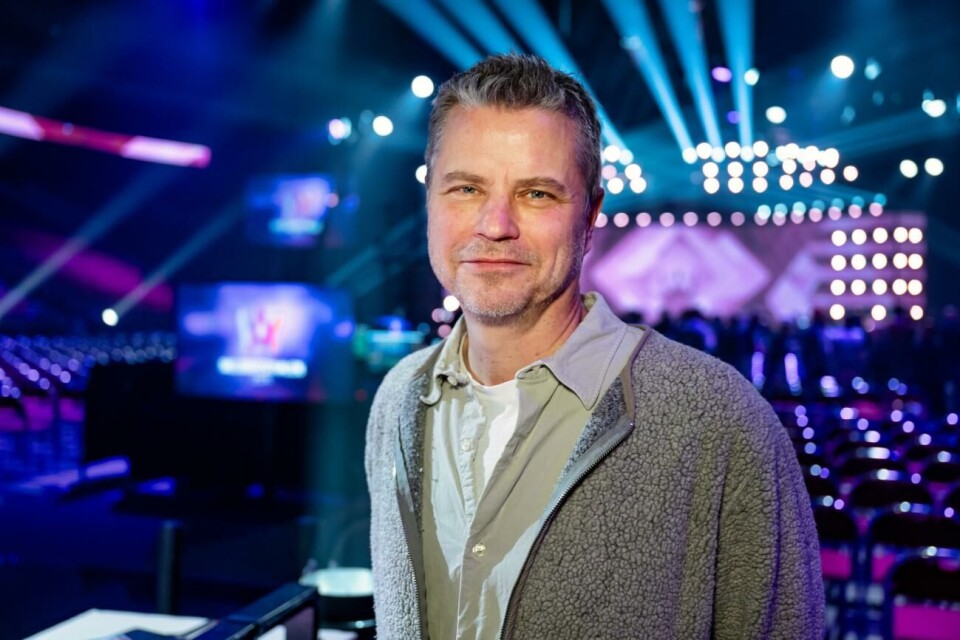 Mellochefen i hetluften – men på Seglinge kopplar han av Anders Wistbacka är projektledare och den som är högst ansvarig för svenska Melodifestivalen. Hans pappa var ålänning och familjen har en stuga på Seglinge.