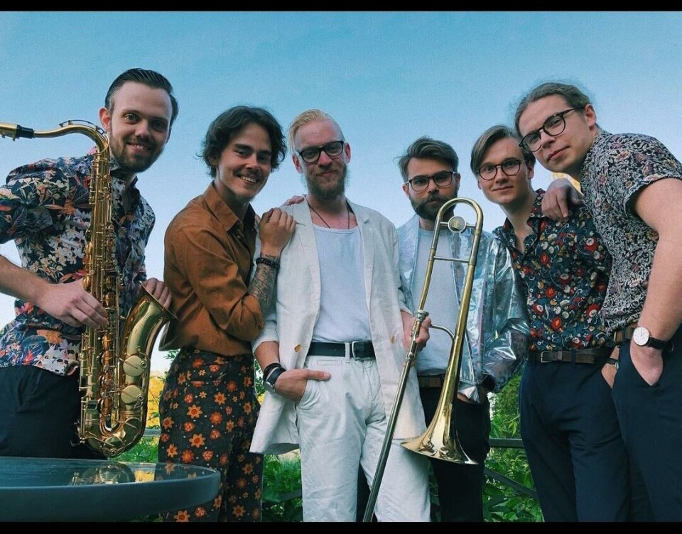 Bandmedlemmarna i Uncle Ben's Pumped up Frisco värmer upp på Degersands restaurangs terass fredag 23/7 och har spelning lördag den 24 juli.