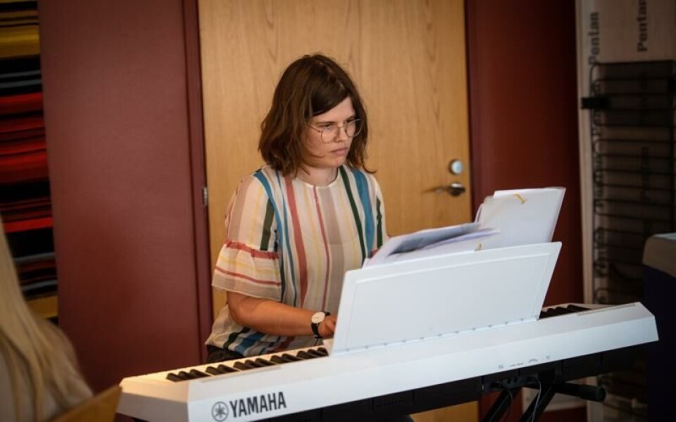 Den nyblivna kyrkomusikern Josefin Sundström spelar under festivalens avslutande lunchkonsert.<@Fotograf>Cajsa BorgströmFoto: