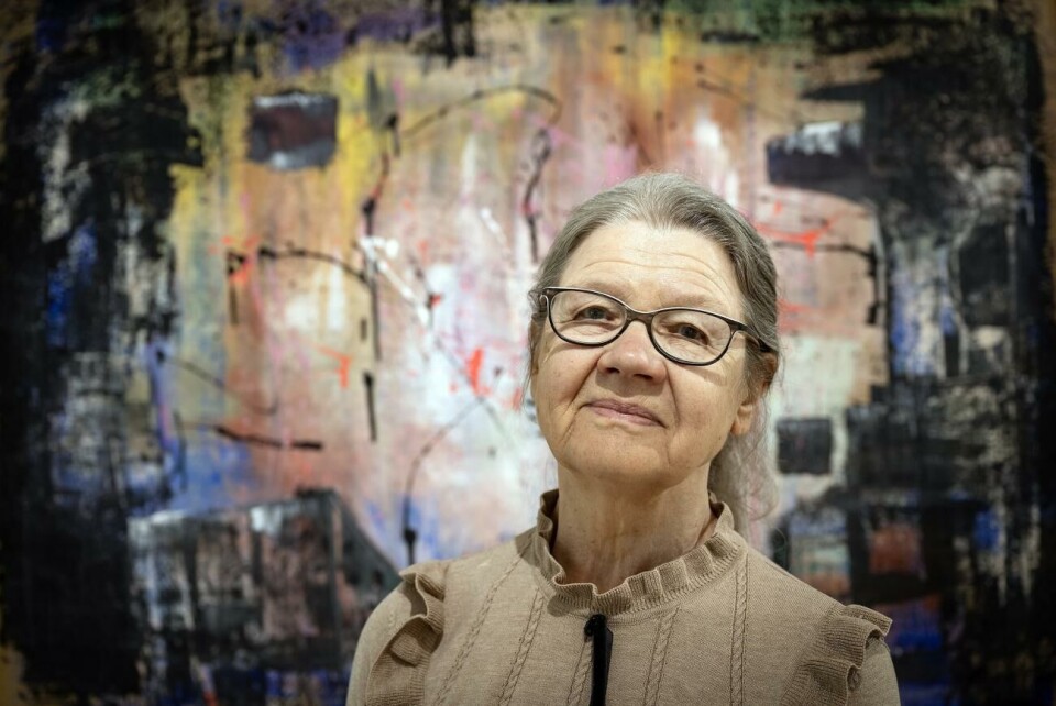 Försonande ord om bortvalda livsvägar Leena Lindqvist brottas med det olevda livets kostnad i sin diktsamling ”Livstigar mellan himmel och jord”.