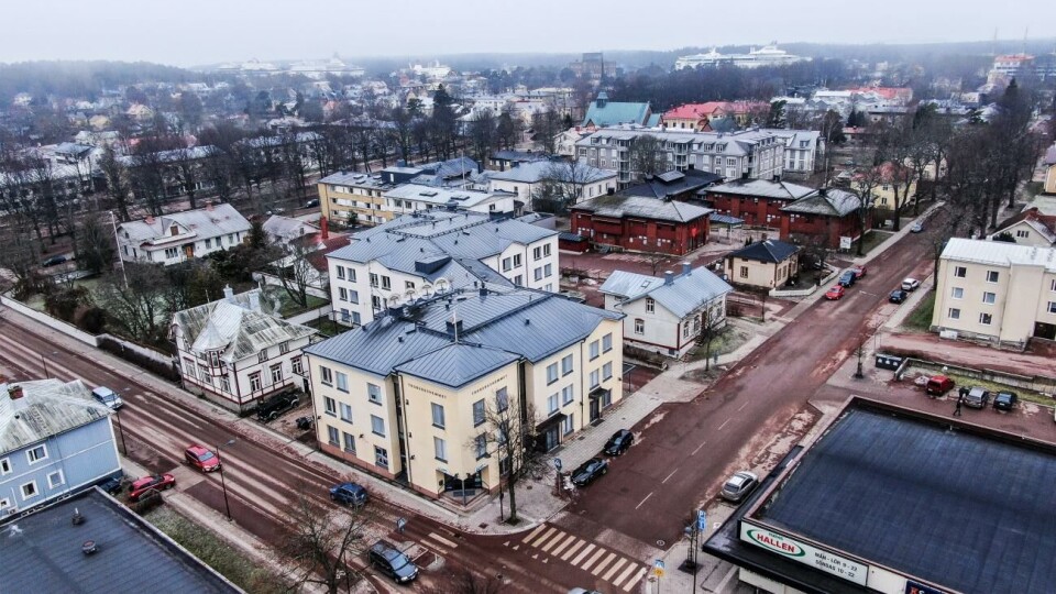 Stadsarkitekten varnar för förhastad process kring byggandet av ett demenscenter Trobergshemmet, Mariehamn *** Local Caption *** @Bildtext:Frågan om ett demenscenter i Mariehamn ska tas upp av äldreomsorgsnämnden på tisdag. Förvaltningens förslag är att bygga i anslutning till Trobergshemmet och att även inkludera St. Göranshemmet samt hyrda lokaler i Hälsans hus i helheten.@Normal:Foto: Hülya Tokur-Ehres