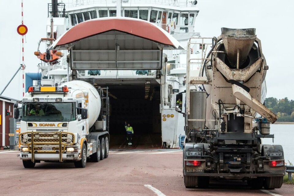 Blir det dyrare eller billigare att fortsätta med färjor gentemot att bygga en tunnel?