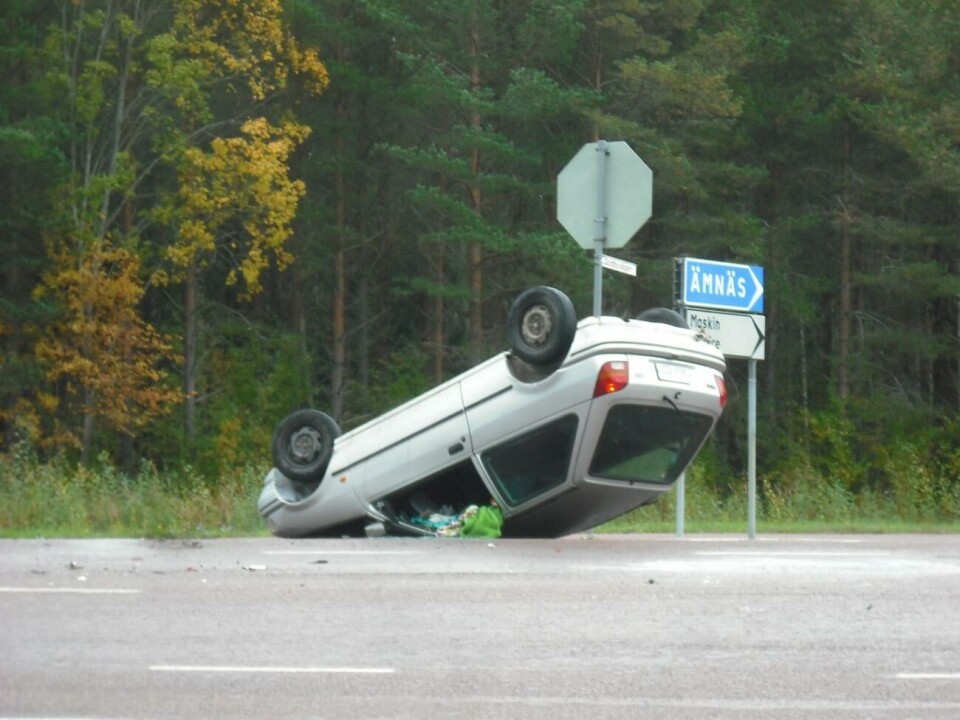 Bil voltade i Ämnäs