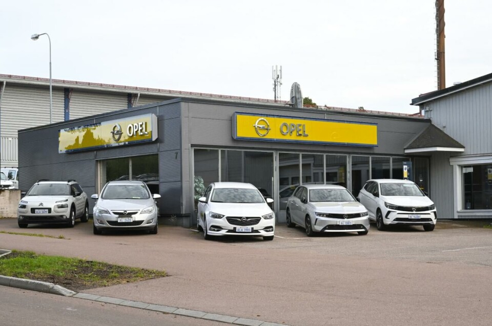 Från och med november slutar Bilhallen med nybilsförsäljning och Bifa övertar försäljningen av Opel.