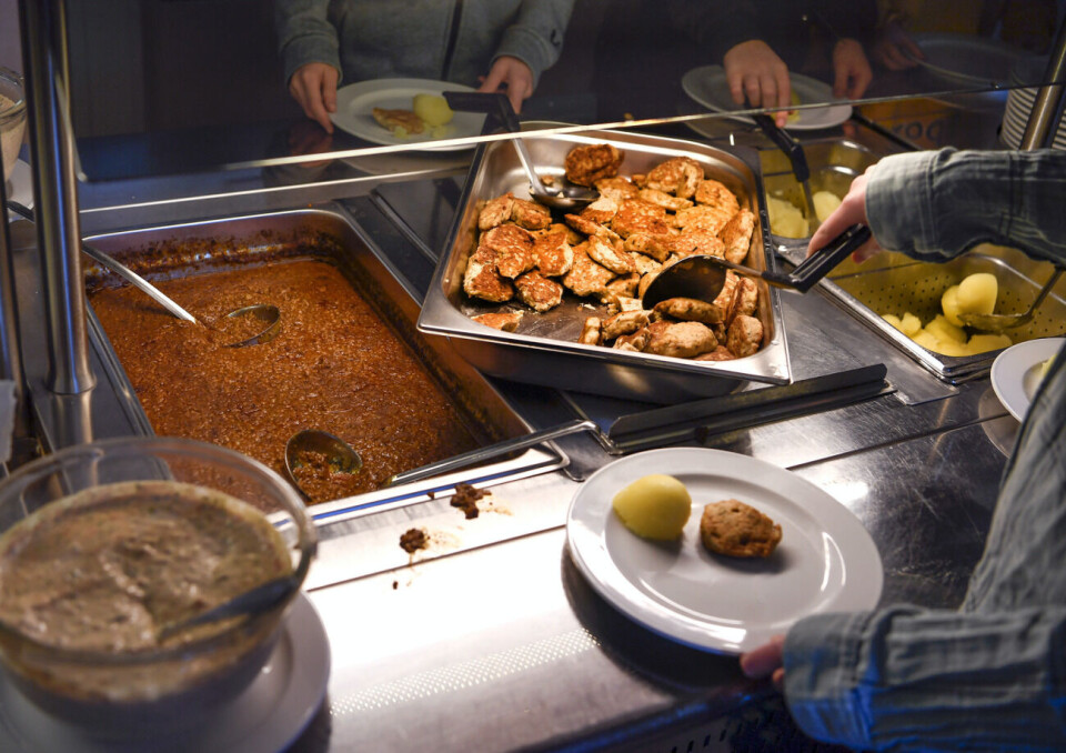 Den höjning som stöds av en majoritet är 53 cent mer per elev och dag.