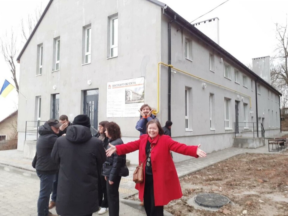 Carina Aaltonen deltog förra veckan i invigningen av Emmaus nya stödcenter för hemlösa och flyktingar i Lviv. Bygget som genomförts på rekordtid är resultatet av en insamling i den europeiska Emmaus-organisationen.