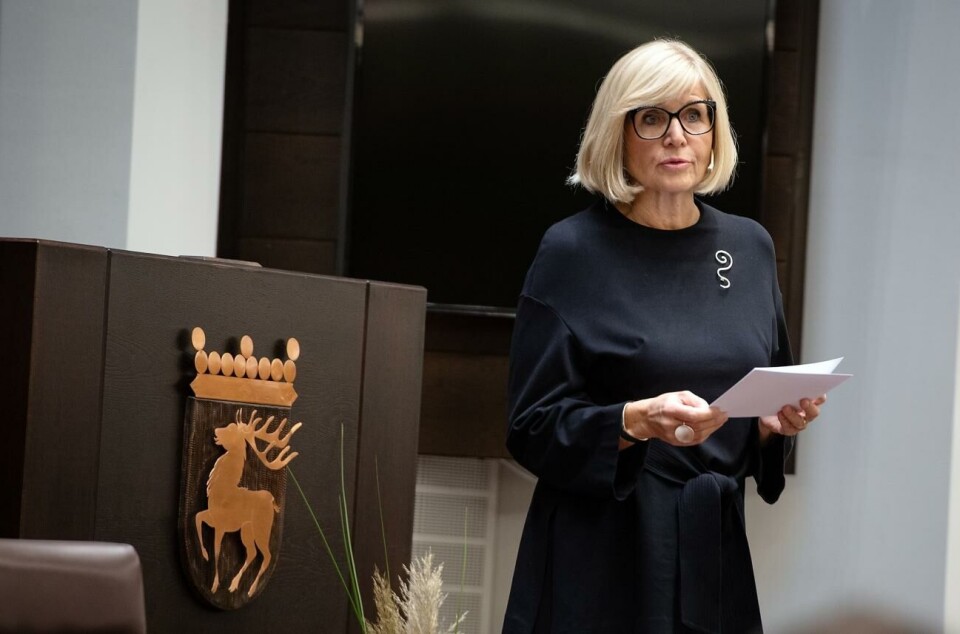 Lagtingsdirektör Susanne Eriksson drog tillbaka sin ansökan för jobbet som landshövding efter krav på kunskaper i finska. Seminarium om Ålands demilitarisering och neutralitet. Åland 100 *** Local Caption *** @Bildtext:Lagtingsdirektör Susanne eriksson hälsade alla internationella gäster välkomna till seminariet.