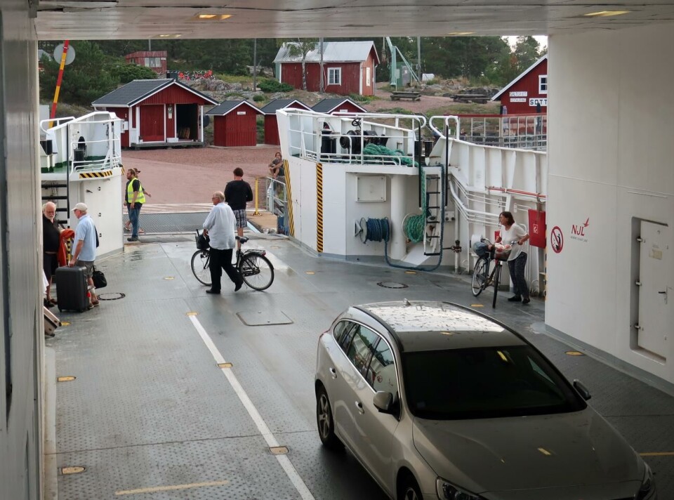 Skärgårdsfärjornas personal oroar sig över sina uteblivna semesterdagar. Bilden har inget med innehållet i artikeln att göra. Trafikbyrån har kommit med flera förslag på vad detta kan bero på, bland annat kan det bero på sena avbokningar. @Foto:Alexandra Gäddnäs