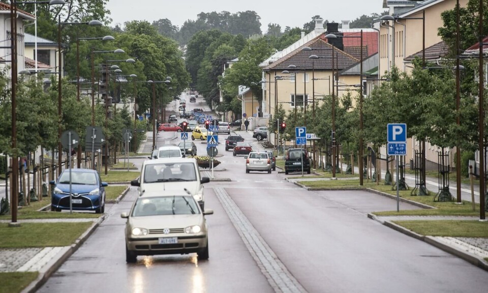 Asfalt efter ombyggnaden av Ålandsvägen dumpades i Jomala.