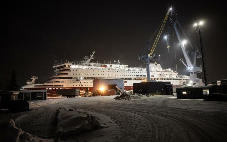 Det pågår ett intensivt dygnet runt-arbete de här veckorna för att Cinderella åter ska ut i trafik.Foto: DANIEL ERIKSSON