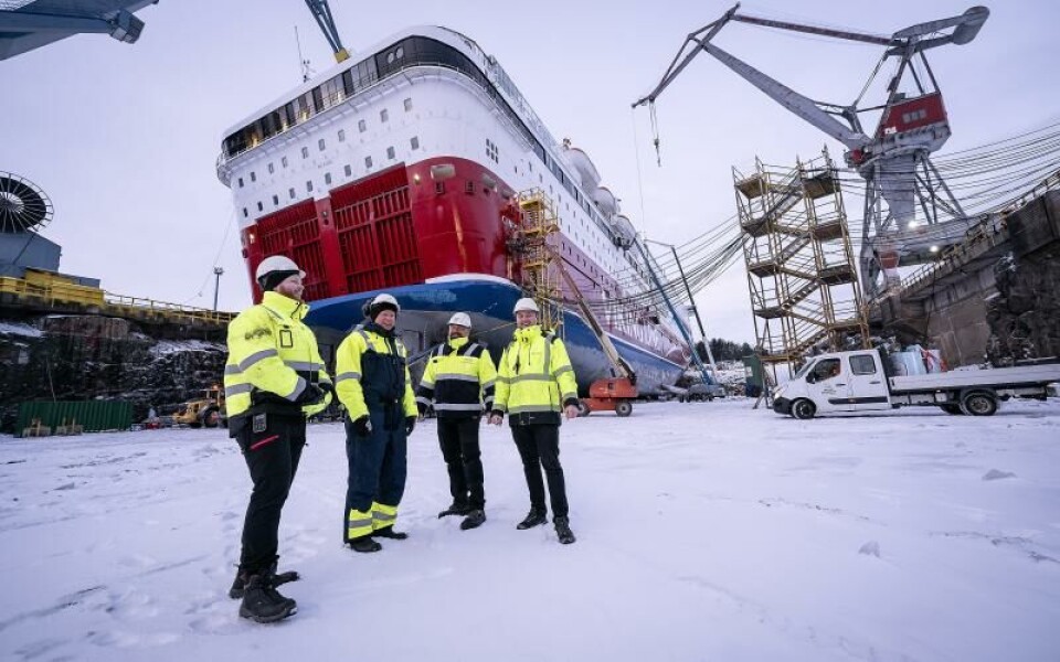 Tre ålänningar och en göteborgare. Från vänster ser vi tekniske chefen Oscar Mattsson, maskinchefen Stefan Mattsson, intendenten (och göteborgare) Peeter Tiitso samt befälhavare John Englund.Foto: DANIEL ERIKSSON