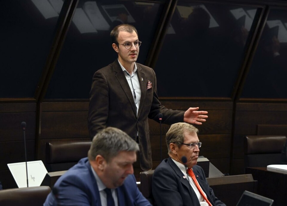 Våra vattenresurser är ovärderliga och måste förvaltas med omsorg och hänsyn, sade Simon Holmström under onsdagens lagtingsdebatt.