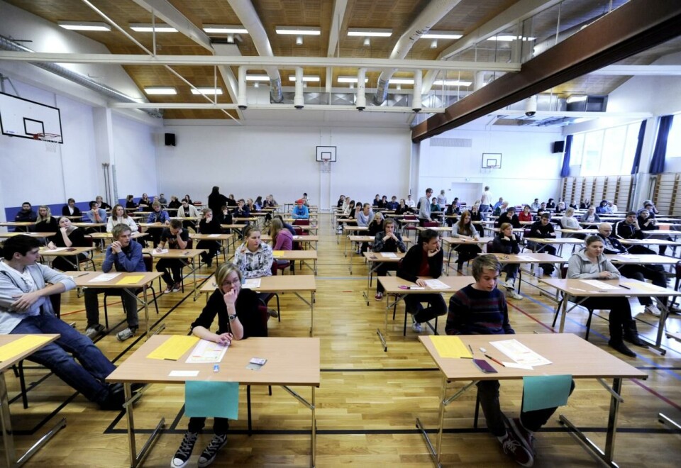 Från och med i höst måste högskoleprovet skrivas i Sverige. 130 personer skrev högskoleprovet på Åland i lördags.