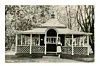 ”Fågeldammen, Mariehamn” – vykort av kaffepaviljongen på Lilla Holmen. Vykort ur Sven-Erik Janssons samling.