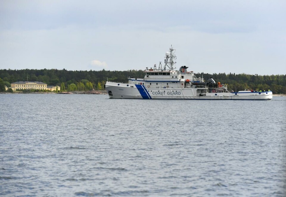 Gränsbevakningsväsendets fartyg Uisko skickades till platsen.