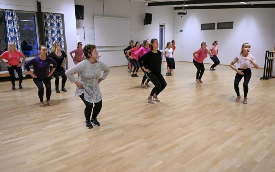Bachata innehåller en hel del höftrörelser.Foto: Robert Jansson