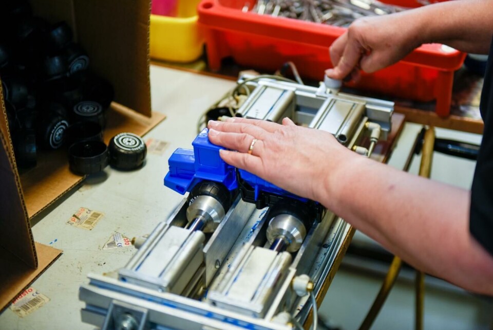 84 procent av ålänningar i arbetsför ålder var sysselsatt i fjol. 290621 , 290062021 , 20210629 , Plasto Ab , fabrik, plastfabrik, Mariehamn, leksak, leksaksfabrik , plastprodukter *** Local Caption *** @Bildtext:Färre och smartare designade komponenter innebär mindre arbete för både maskiner och människor på plasto.
