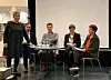 Nina Fellman, Ulf Weman, Edvard Johansson, Siv Sandberg och Mia Hanström deltog i paneldiskussionen efter mötet.
