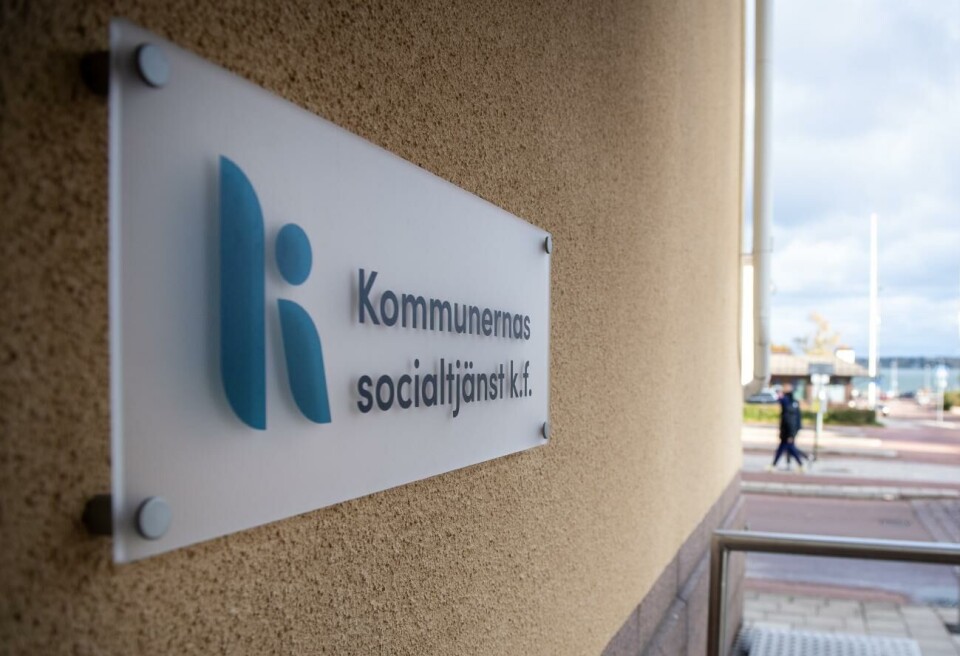 KST har stor brist på boendeplatser KST behöver en halv miljon euro extra för att hålla i gång boendet på Svedgränd. Det finns kö till boende och man vill undvika höga klientavgifter.