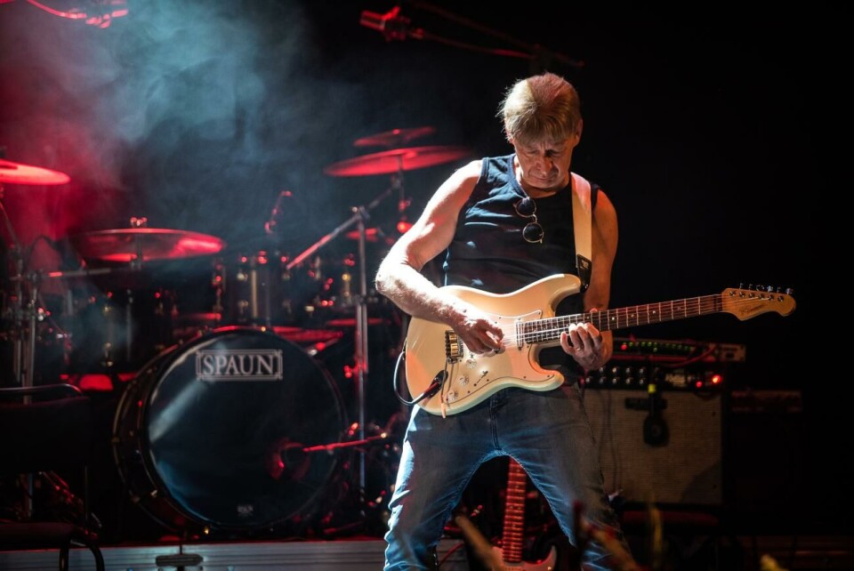 På lördagen uppträdde Lars Eric Mattsson på Åländsk musik- och dansfestival. Lars-Erik Mattsson, Alandica musikfest, rocker, hrdrockare, gitarist, Cajsa Borgstrm