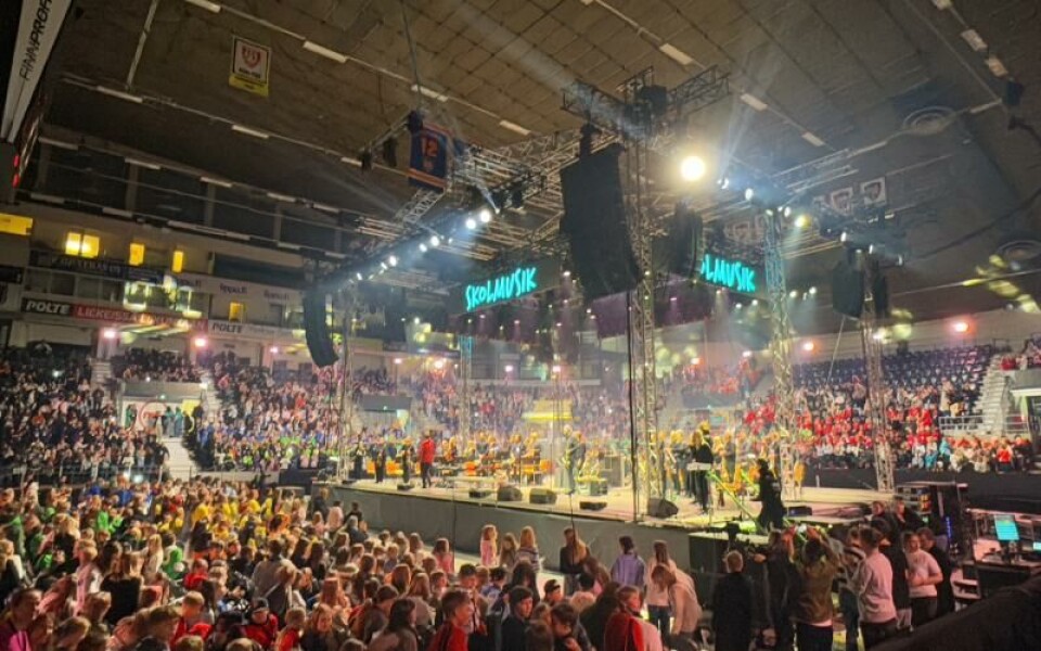 Under Skolmusiks festkonsert i Hakametsä ishall i Tammerfors deltog över 3.000 deltagare sångare.<@Fotograf>Privat foto@Normal_indrag:Foto: