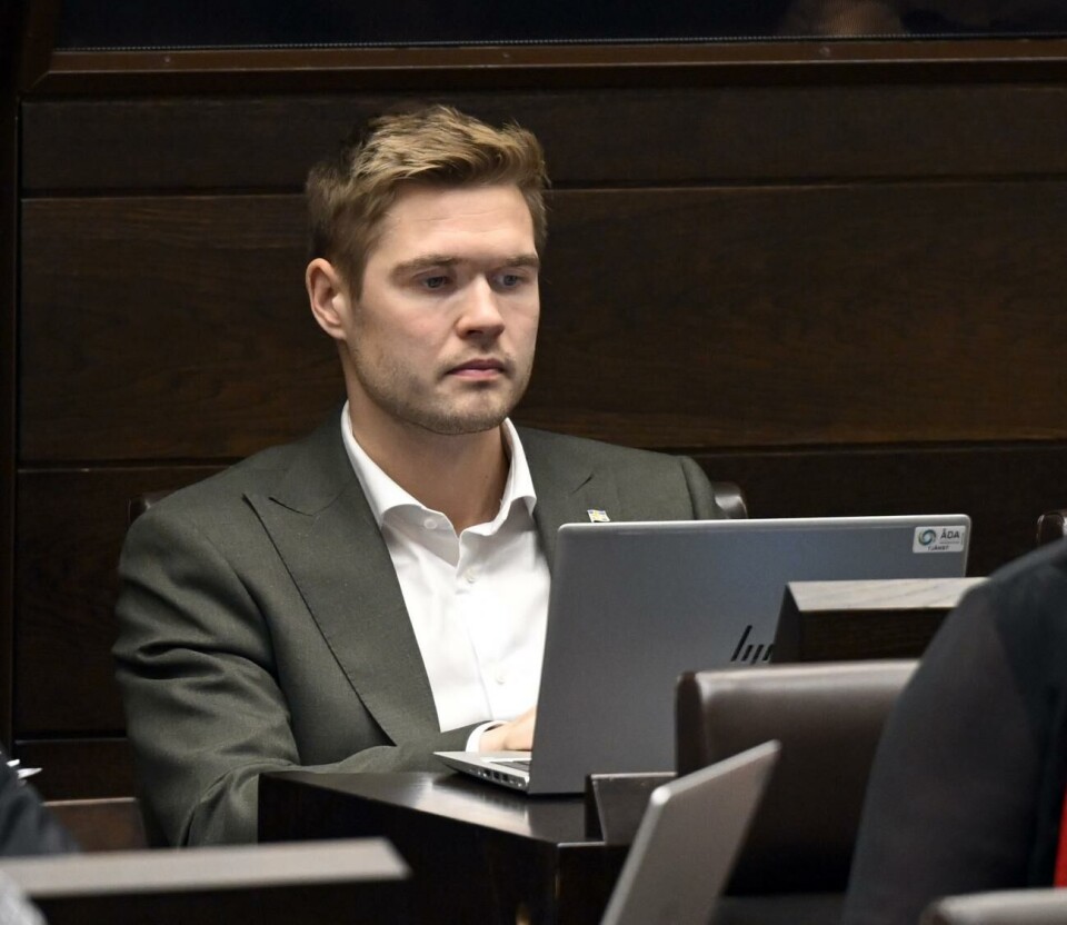 LR försvarar sina beslut om Pafstöd Miljöminister Jesper Josefsson (C) har fattat beslutet om yttrandet till Högsta förvaltningsdomstolen.@NYH_Rubrik_B:Robert Jansson