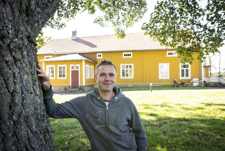 Kristoffer Lundberg på Haga kungsgård Här, i bostadhuset på Haga kungsgård, bor Kristoffer Lundberg tillsammans med sambon Josefine, liksom sonen Kasper varannan vecka.