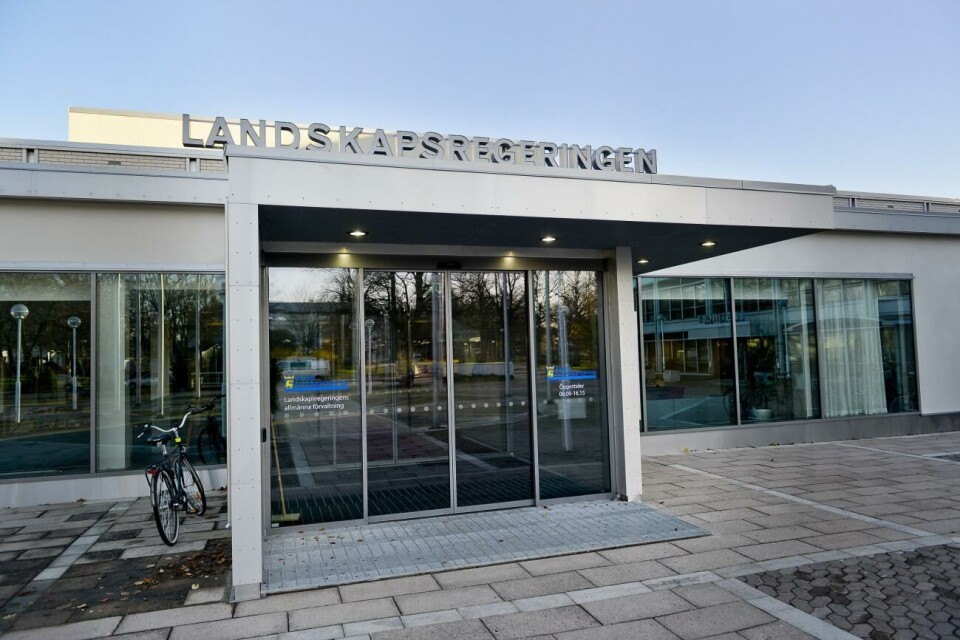 LR:s chefsrekrytering kommenteras av JK Landskapsregeringen.