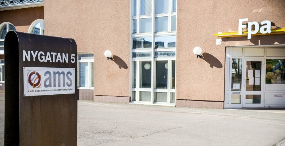 Mycket färre lediga jobb