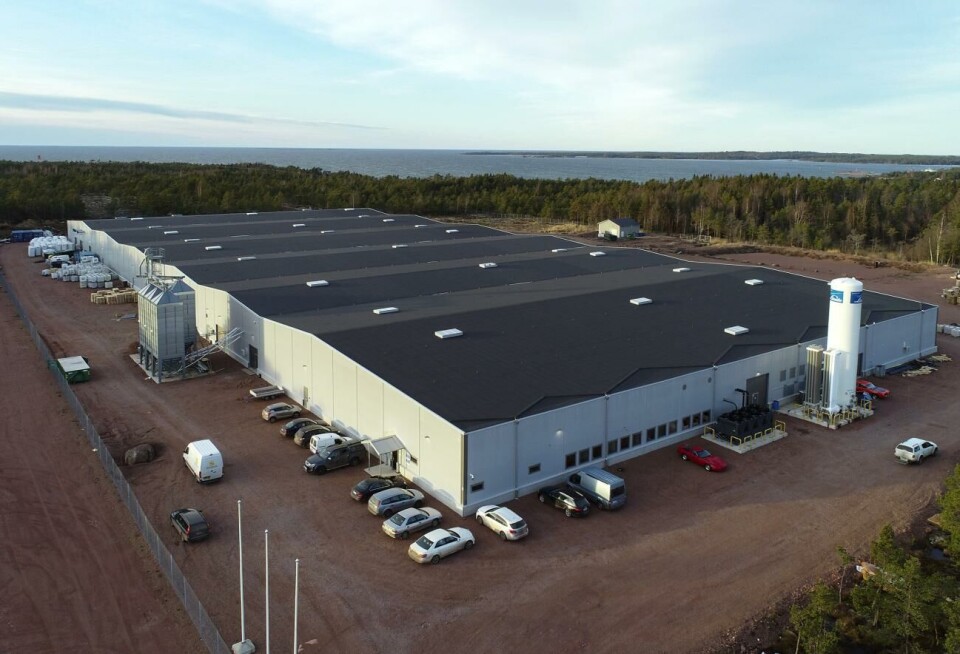 Saneringsarbetet på Fifax anläggning är nu klar. 210120 , 21012020 , 2020121 , Fifax fiskodling i Eckerö , Fifax Ab , landbaserade fiskodlingen , Vd Samppa Ruohtula , odla fisk , regnbågslax odling , fiskindustri , industri , flygbild , flygfoto *** Local Caption *** @Bildtext:Snart odlas laxöring i samtliga 36 bassänger i Fifax 15.000 kvadratmeter stora anläggning i Storby, Eckerö.