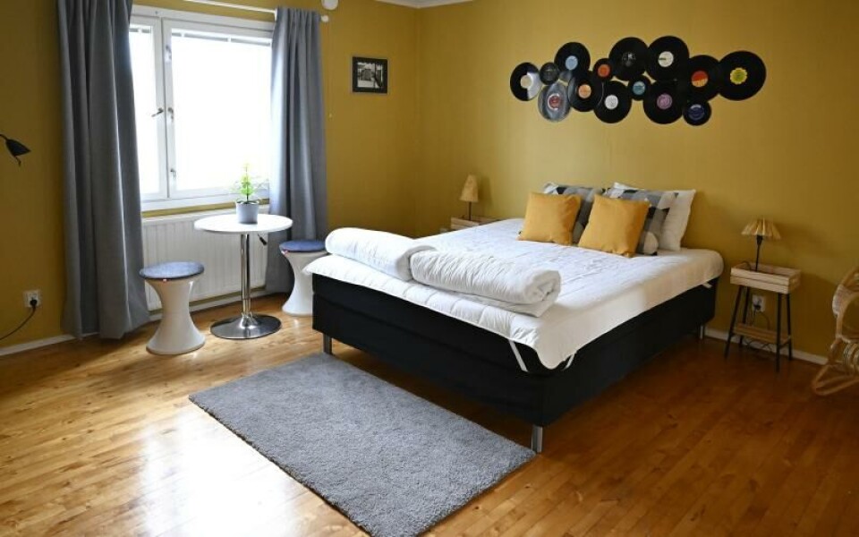 De gult inredda bed & breakfast rummet.<@Fotograf>Robert JanssonFoto: Robert Jansson