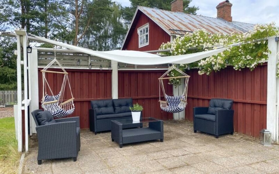 Uteplats i trädgården på sommaren hos Villa Valentina.<@Fotograf>PrivatFoto: