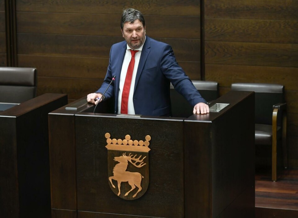 John Holmberg (Lib) ställde frågor till landskapsregeringen om grundavdraget. 111219 , 11122019 , 20191211 , Nya lagtinget , lagting , lagtinget , plenum , plenisal , John Holmberg (Lib) , liberalerna